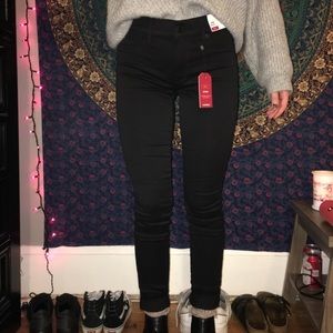 black stretchy jeans
